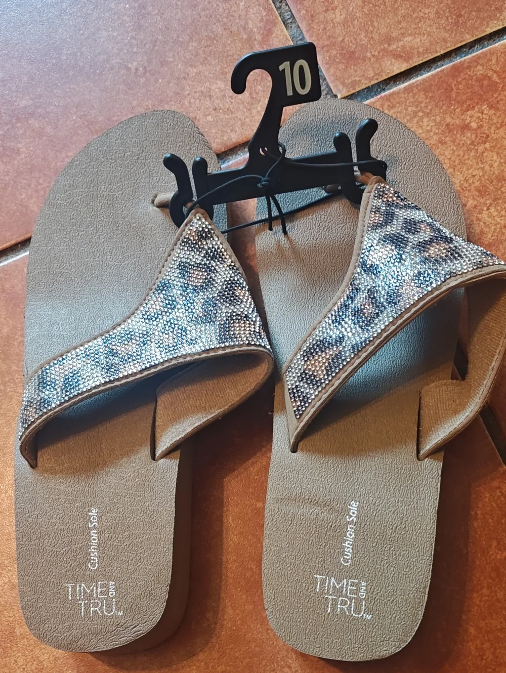 Time and Tru Brown Rhinestone Leopard Print Thong Sandals